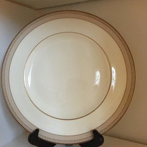 5 new Royal Doulton TOULOUSE Dinner Plates 10 5/8
